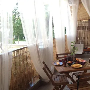  Apartment Lovely Terrace Italien