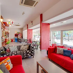 Sandra Hotel